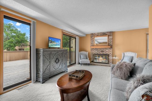2111 Tamarin Trl, Golden Valley, MN, 55427-3149 | Card Image