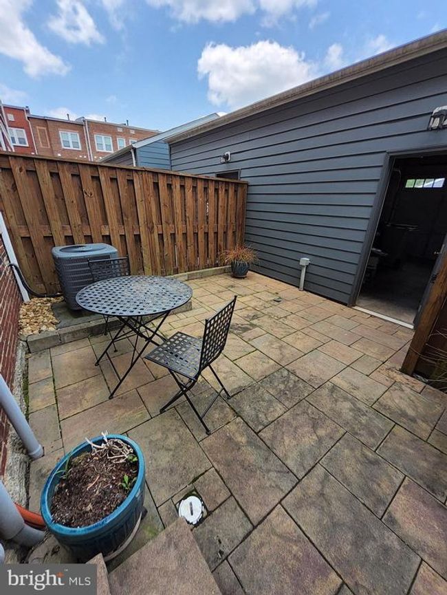 8952 Center St, Townhouse with 3 bedrooms, 3 bathrooms and null parking in Manassas VA | Image 23