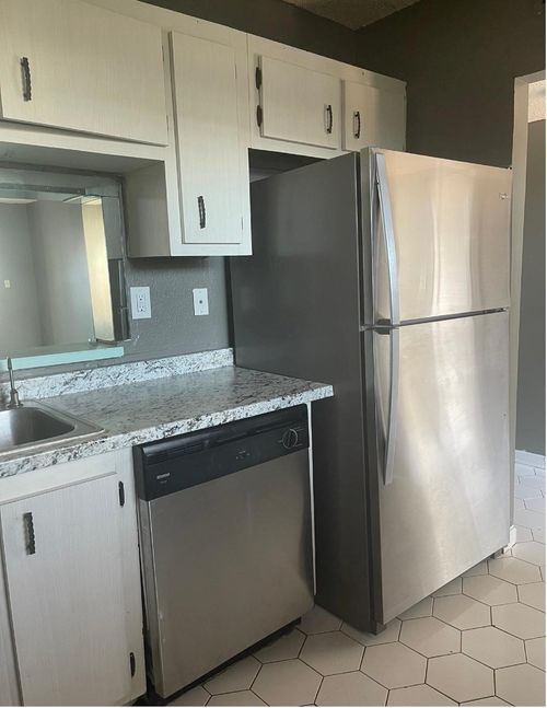 apt-417-2860 Somerset Dr, Lauderdale Lakes, FL, 33311-9367 | Card Image