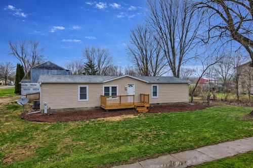 133 South St, Seneca, IL, 61360-9405 | Card Image