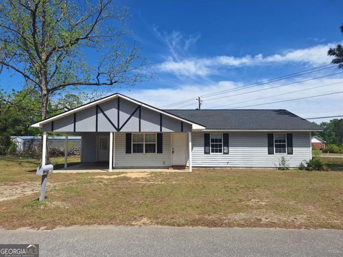 37 Faison St, Baxley, GA, 31513-0526 | Card Image