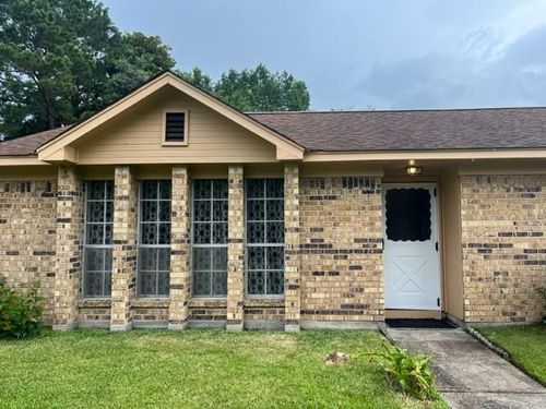 310 Portsmouth Dr, Slidell, LA, 70460-8428 | Card Image