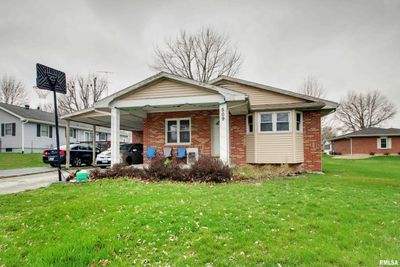 509 S Walnut Street, House other with 3 bedrooms, 2 bathrooms and null parking in Pittsfield IL | Image 2