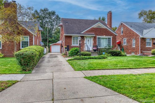 20514 Lochmoor St, Harper Woods, MI, 48225-1750 | Card Image