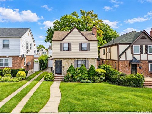75-79 181st Street, New York, NY, 11366 | Card Image