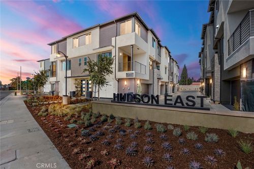 1954 Avenida Del Sol, Placentia, CA, 92870-6784 | Card Image