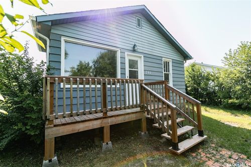 241 Manitoba Ave, Kerrobert, SK, S0L1R0 | Card Image