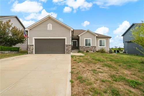 1201 Mesa Dr, Belton, MO, 64012-3346 | Card Image