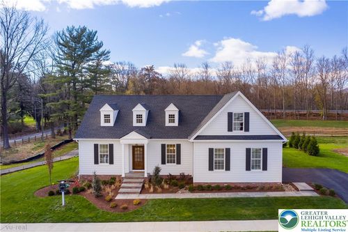 4630 Old Saucon Rd, Bethlehem, PA, 18015-8708 | Card Image