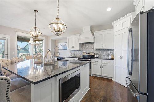 16936 W 163rd Ter, Olathe, KS, 66062-7841 | Card Image