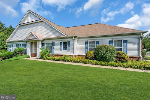 71 Sparrow Dr, Hamilton Square, NJ, 08690-2400 | Card Image