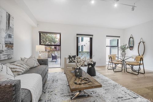 apt-202-1080 Sutter St, San Francisco, CA, 94109-5893 | Card Image