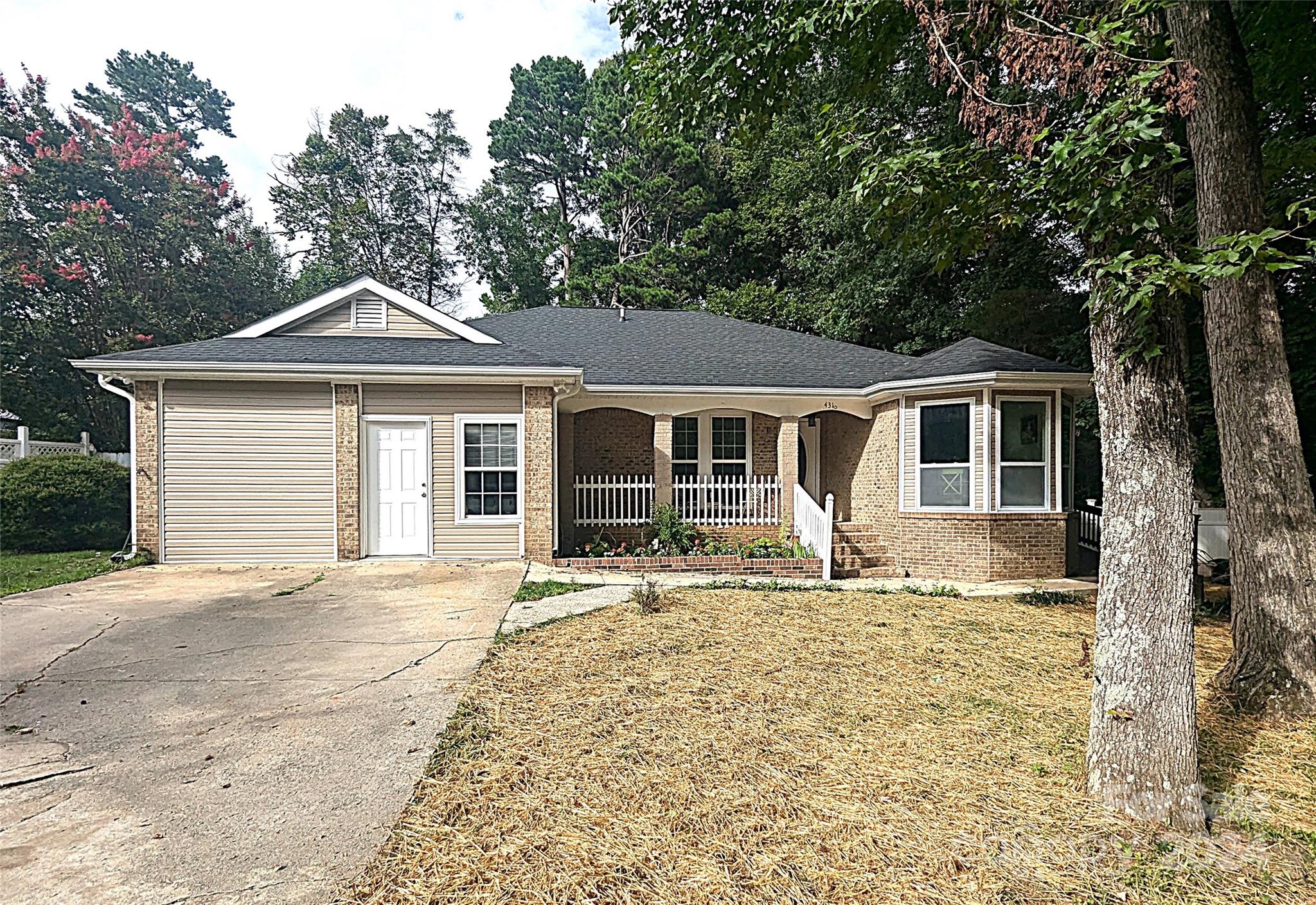 Bathurst Dr, Charlotte, NC 28227