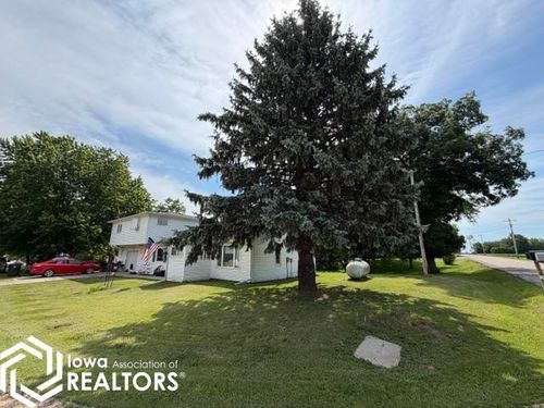 1386 Circle Dr, Brooklyn, IA, 52211-9419 | Card Image