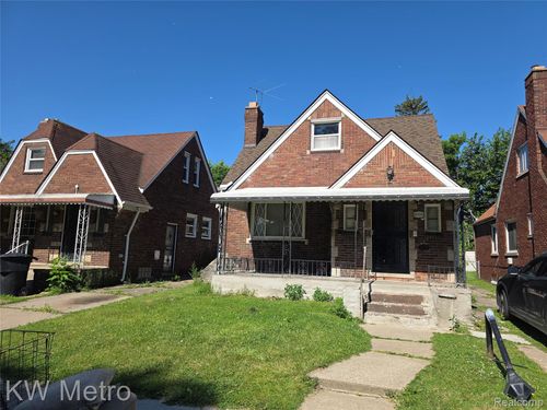 8595 Cloverlawn St, Detroit, MI, 48204-3250 | Card Image
