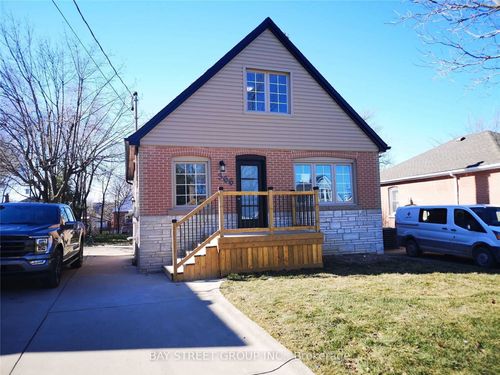 lower-366 E 23rd St, Hamilton, ON, L8V2X6 | Card Image