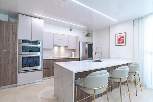 apt-508-17555 Atlantic Blvd, Sunny Isles Beach, FL, 33160-2995 | Card Image