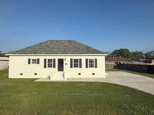 129 Fern Ln, Houma, LA, 70364-1197 | Card Image
