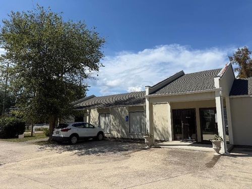 1321 N Causeway Blvd, Mandeville, LA, 70471-3465 | Card Image