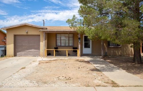 8829 Mount Chinati Dr, El Paso, TX, 79904-2129 | Card Image