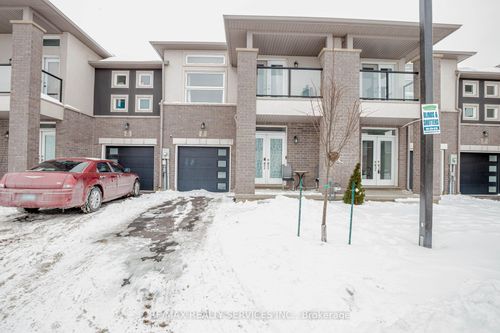 87 Renfrew Trail, Welland, ON, L3C0K2 | Card Image