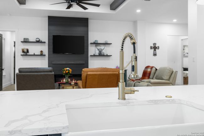 1090 Pegasus Dr, House other with 4 bedrooms, 4 bathrooms and null parking in Spring Branch TX | Image 16