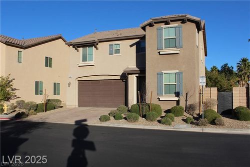 7704 Alamosa Creek Ln, Las Vegas, NV, 89113-3669 | Card Image