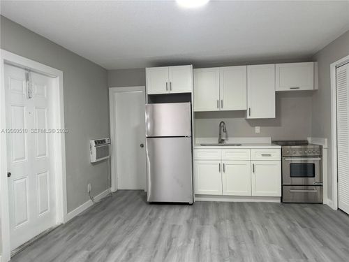 12-501 Se 23rd St, Fort Lauderdale, FL, 33316-3478 | Card Image