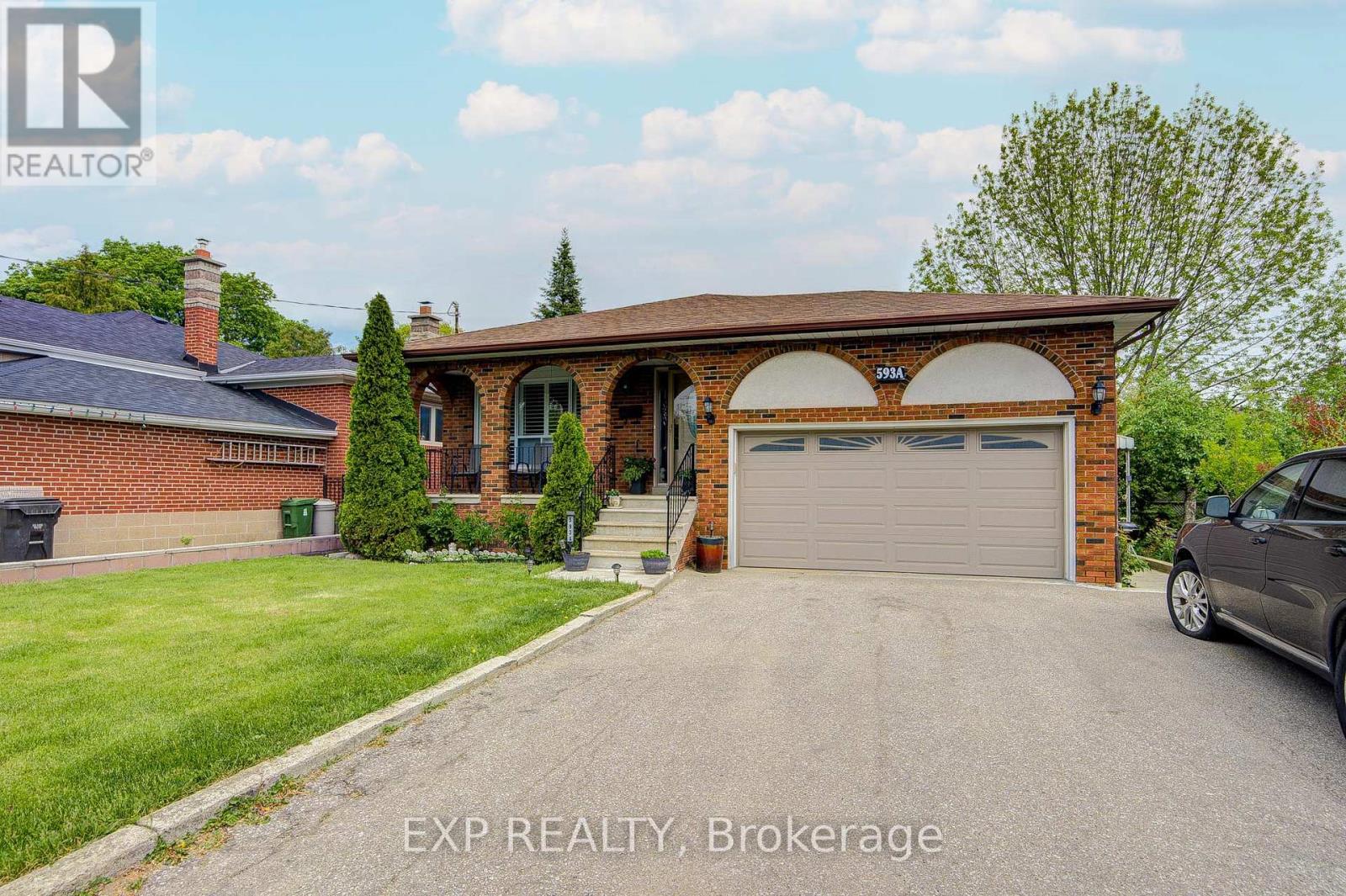 Residential in Toronto (Humber Heights) 2