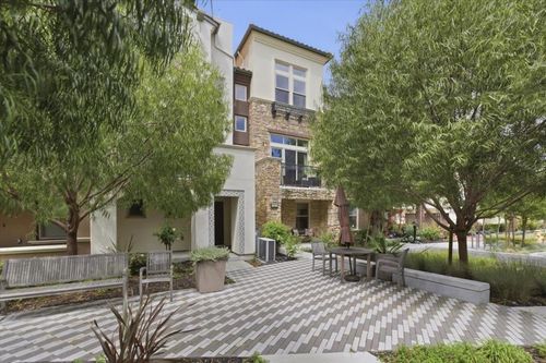 302 Cherokee Loop, Mountain View, CA, 94043-3067 | Card Image