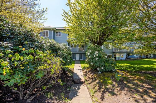 101b-698 Aspen Rd, Comox, BC, V9M3S9 | Card Image