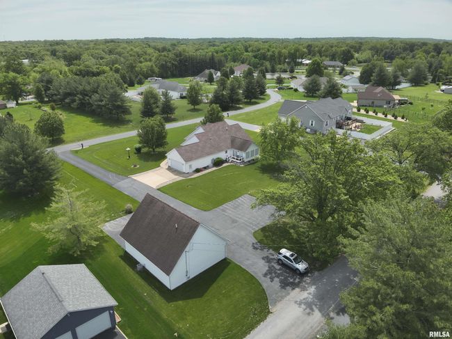 14327 Mcraven Ln, House other with 4 bedrooms, 4 bathrooms and null parking in Mount Vernon IL | Image 62