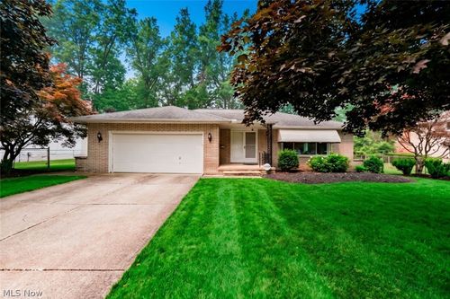 616 Sturbridge Dr, Highland Heights, OH, 44143-2048 | Card Image
