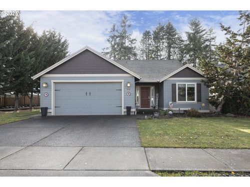 940 Hayes St, Mount Angel, OR, 97362-9646 | Card Image