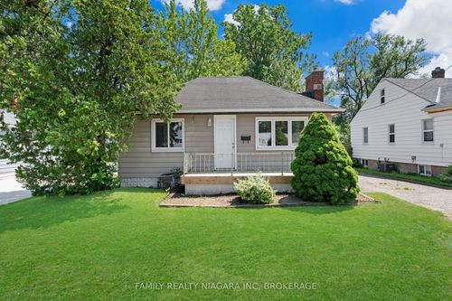 6482 Mcleod Rd, Niagara Falls, ON, L2G3G1 | Card Image
