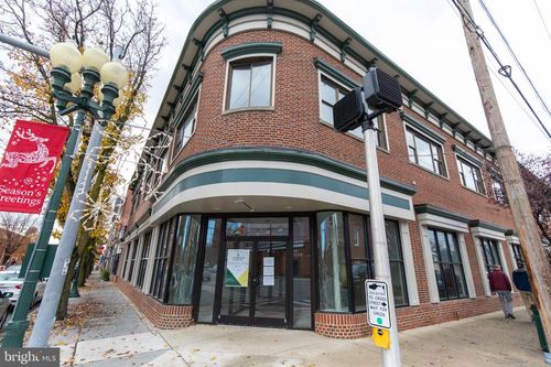 110-101 S Queen St, Martinsburg, WV, 25401-3315 | Card Image