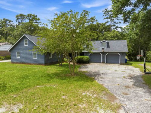 413 Paul St, Conway, SC, 29527-5823 | Card Image