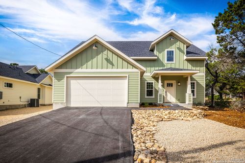 1672 Hillcrest Frst, Canyon Lake, TX, 78133-5007 | Card Image