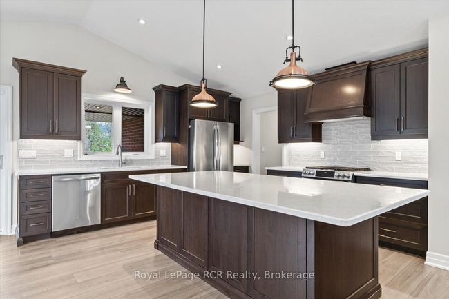 111 Macdonald Cres, House other with 4 bedrooms, 3 bathrooms and 4 parking in Grey ON | Image 10