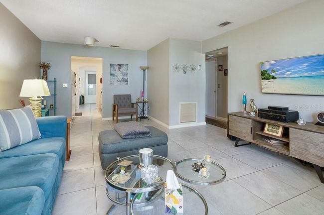 Living Room | Image 12
