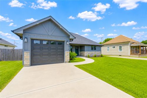7610 Avenue G, Beasley, TX, 77417-5006 | Card Image