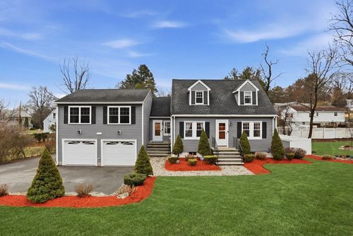 206 Russell St, Woburn, MA, 01801-5814 | Card Image