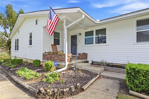 33655 Hillcrest St, De Soto, KS, 66018-8213 | Card Image