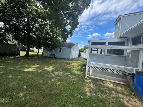 20 Hemlock Dr, Farmingdale, NY, 11735-2924 | Card Image