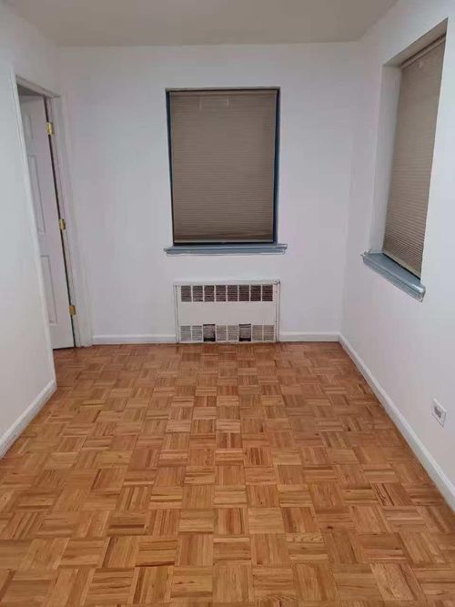 1g-9431 60th Ave, Elmhurst, NY, 11373-5053 | Card Image
