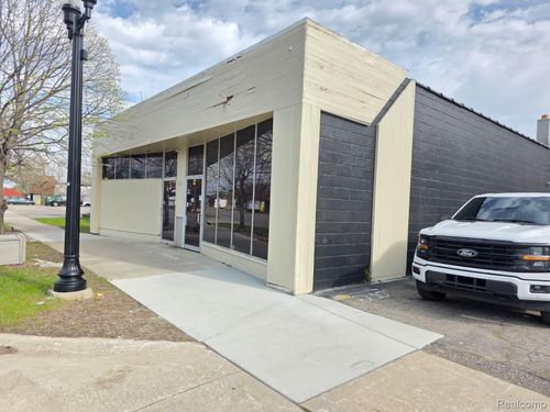 25241 W Warren St, Dearborn Heights, MI, 48127-2148 | Card Image