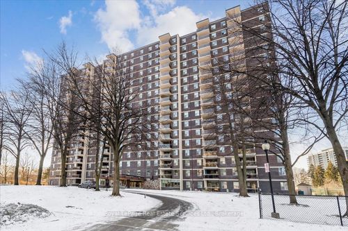 812-966 Inverhouse Dr, Mississauga, ON, L5J4B6 | Card Image