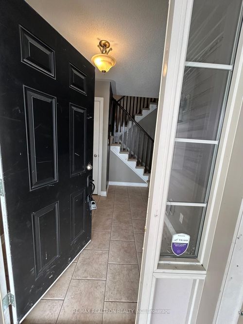 132 Bowen Dr, Peterborough, ON, K9H0C1 | Card Image