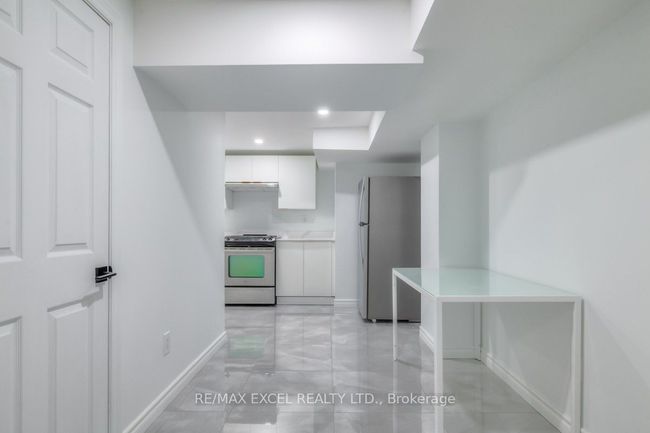 663 Lakeview Ave, House other with 5 bedrooms, 2 bathrooms and 3 parking in Oshawa ON | Image 30