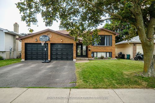 11 Springbrook Cres, Belleville, ON, K8P5B7 | Card Image